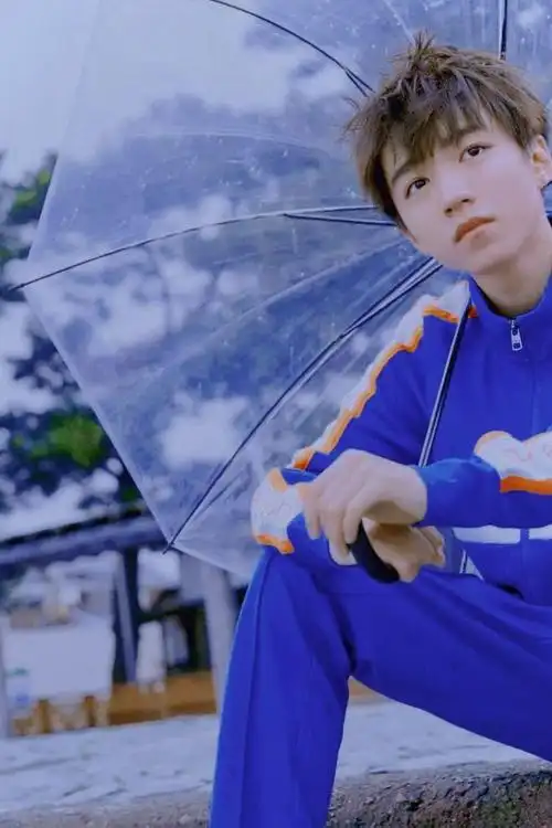 蓝色的海,王俊凯,八月开心