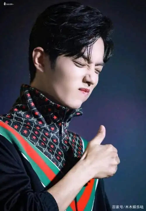 高考来临之际,肖战粉丝开启博学路,本人竖起大拇指为你摁个棒