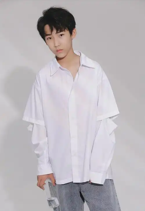 王牌部队阿秀的娃越长越帅14岁颜值逆天不愧是顾一野的孩子