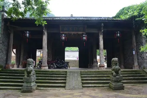 【携程攻略】龙虎山无蚊村景点,江西龙虎山风景区内的无蚊村位于