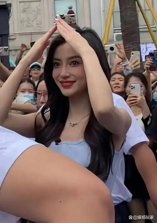 幕后的形象:关晓彤,杨颖,杨幂等人,曾经"低素质"行为大爆料