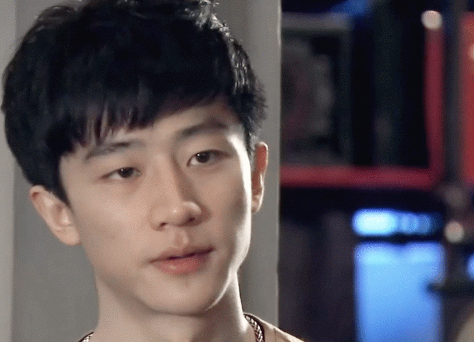 突然get到了黄轩的帅,早期的他真的又奶又欲