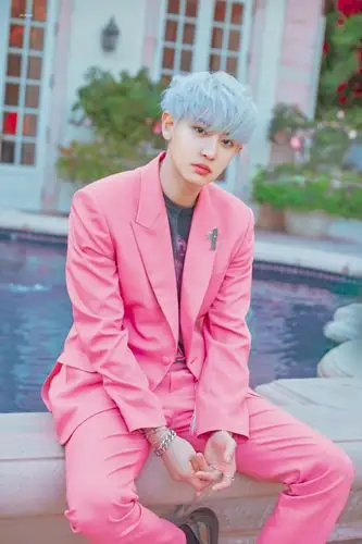 exo 朴灿烈 cr:kisskiss_b