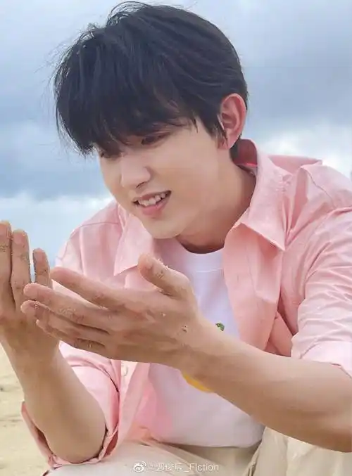 挖掘少年感宝藏_阳光_郭俊辰_照片