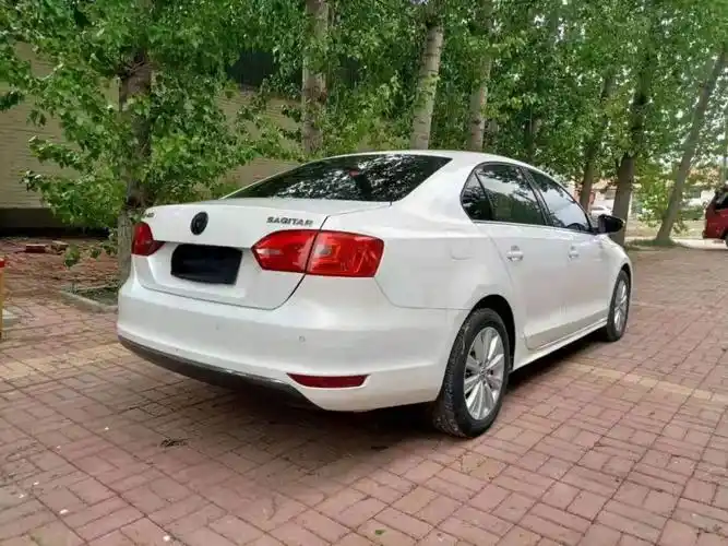 天津抵押车14年大众速腾出售