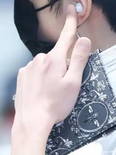 王一博:耶啵心动之"手",手好看是怎样体验,干净修长,被撩到