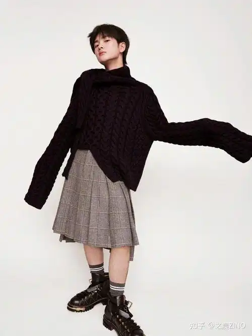 比方说,男生穿裙子也很好看