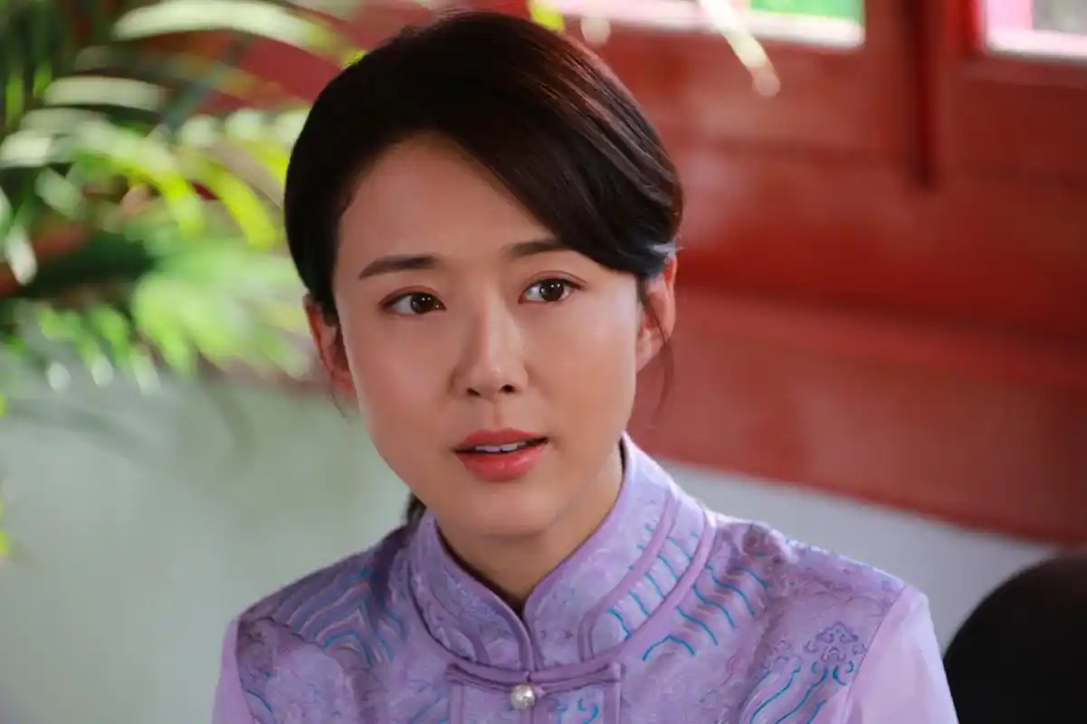 其实,在电视剧《枫叶红了》中,除了孙茜还有很多优秀的演员加盟,比如