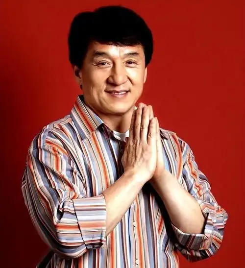 成龙生日多位明星送祝福,这一天,再次体现了他的"江湖地位"!