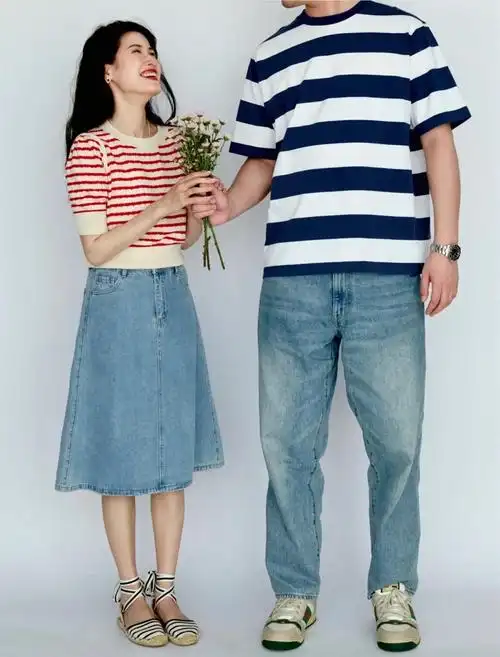 158小个子逆袭成赢家:嫁185老公,30岁陪闺蜜街拍打扮仍像小姑娘