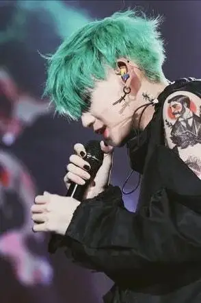 路透照下纹身引发热议:不得不说挺性感的|易烊千玺|娱乐圈_网易订阅