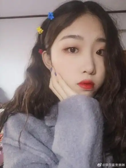 单眼皮女孩颜值大赛 上热搜,评论区都是什么神仙小姐姐