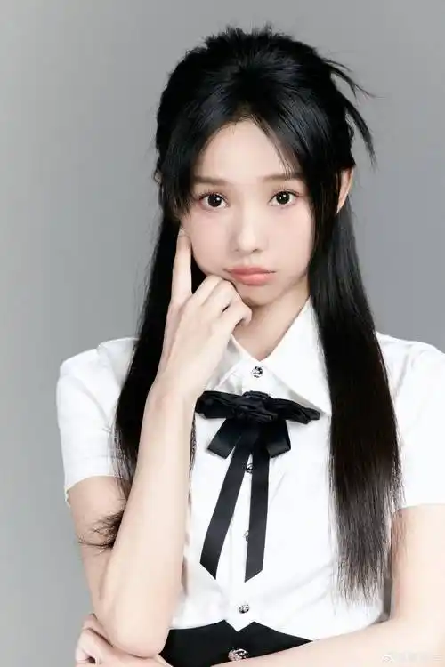 百变女神:鲁照华的多面魅力_角色_造型_少女