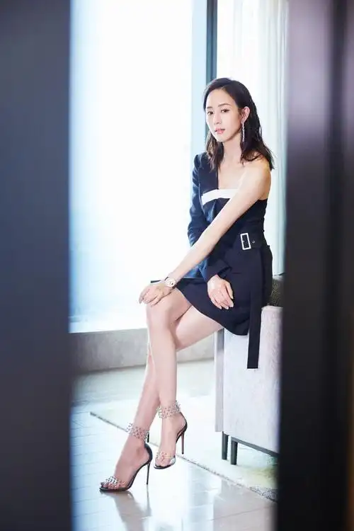 台湾娱乐圈第一美腿张钧甯写真大图赏析(3)