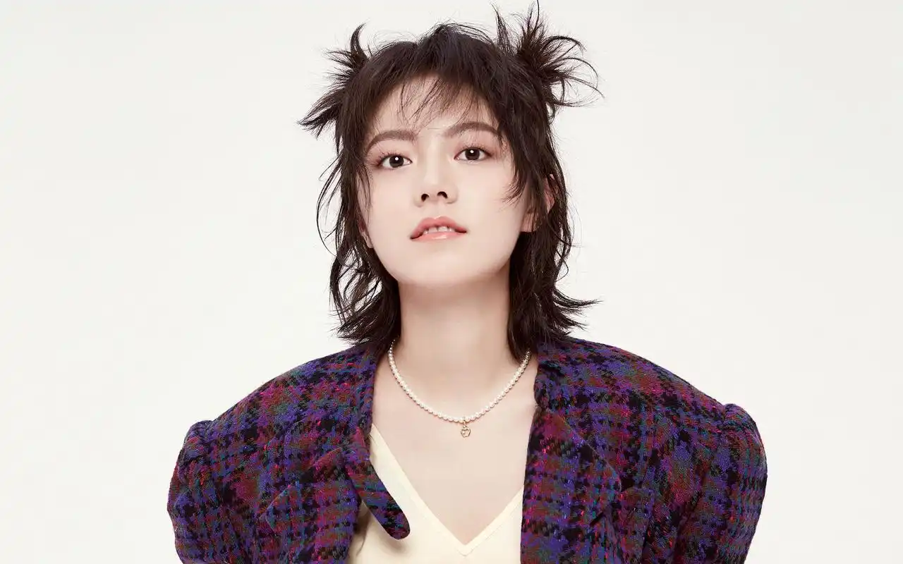 赵今麦俏皮可爱高清桌面壁纸