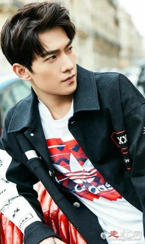 杨洋个人资料简介 女朋友到底是谁