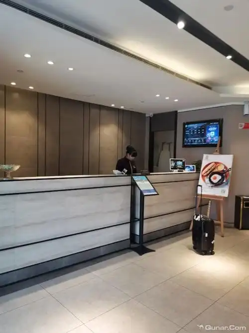 到达昆明很晚很晚了,如家有免费接机 yullen对如家精选酒店昆明长水