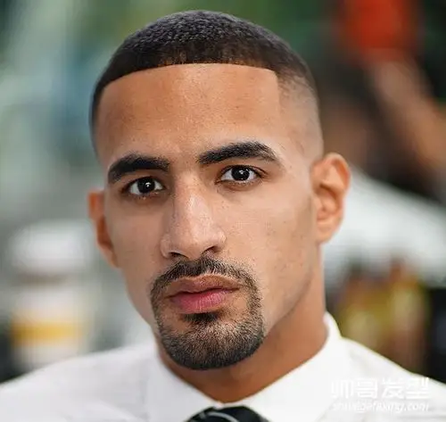 男士短发怎么剪出个性和时尚 欧美帅气超短发图片(3)-欧美发型-帅哥