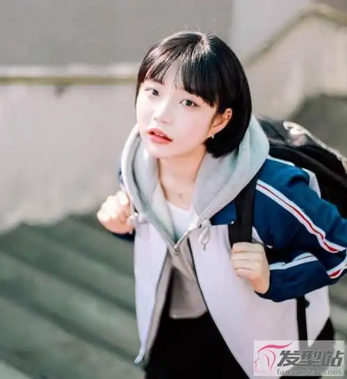 小清新学生头短发 不染不烫减龄瘦脸_发型站_最新流行发型设计发型