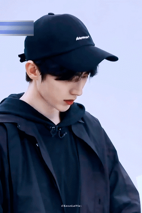 蔡徐坤动图 - 堆糖,美图壁纸兴趣社区