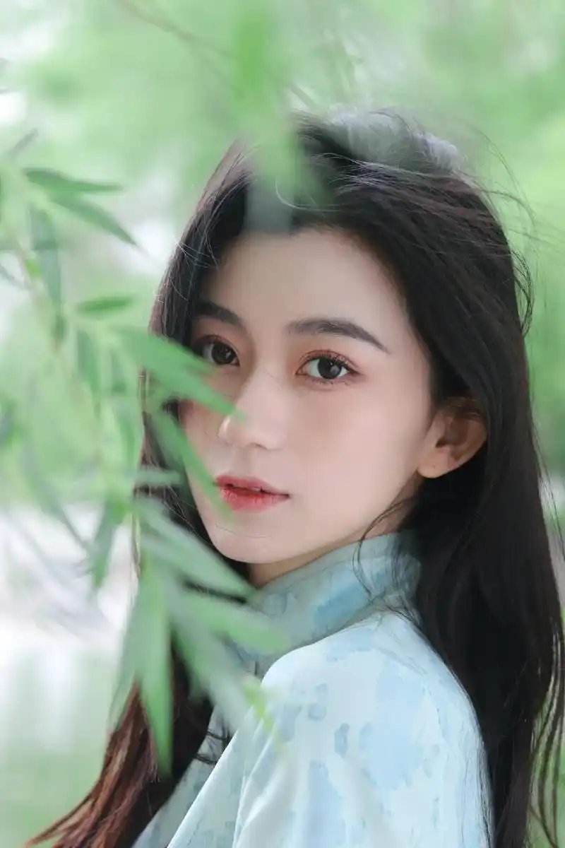 烟雨江南 美人如画#旗袍写真 #摄影  - 抖音