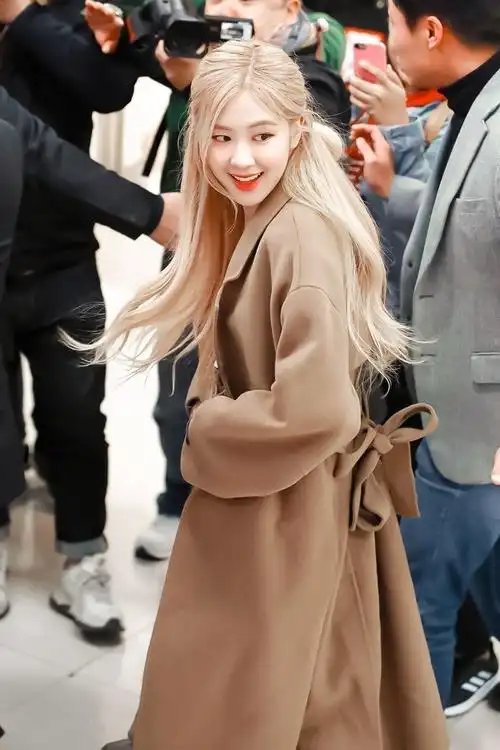 rose朴彩英 壁纸