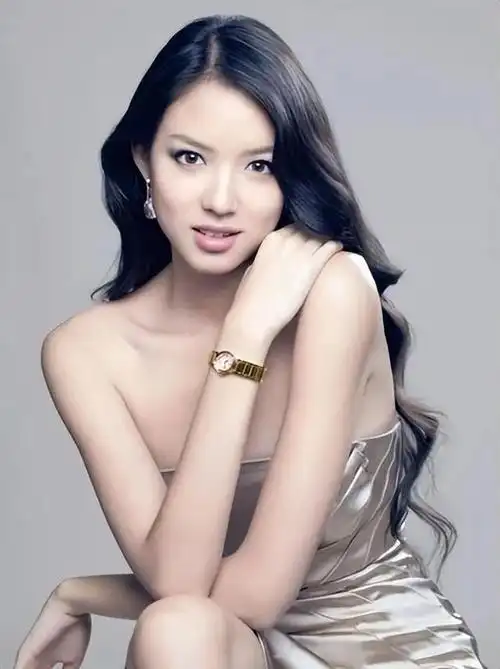 张梓琳:怀孕6个月上春晚,拒嫁30亿豪门,如今的她过的怎样?