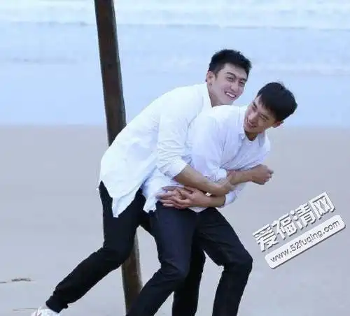 由黄景瑜,许魏洲,林枫松,陈稳,王宇等主演网剧《上瘾》正在热播,该