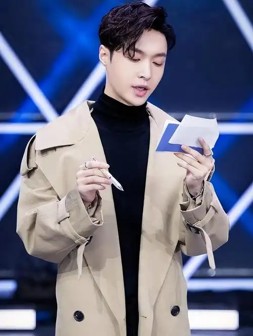 颜值不如鹿晗家境不如黄子韬张艺兴凭什么可以一直火