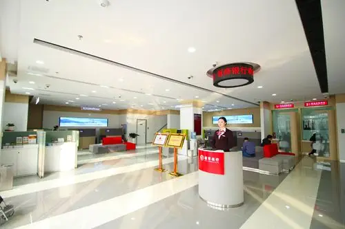 简洁,私密的设计彻底打破了传统理财柜台客户与银行的"隔阂",让理财