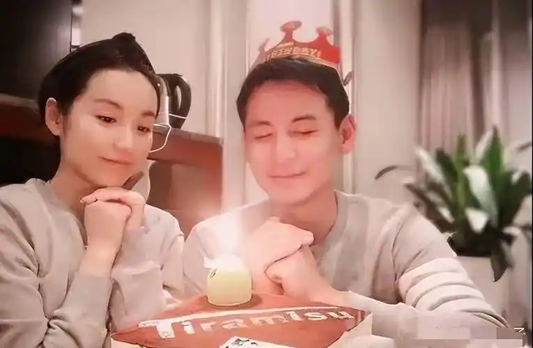 原创钱泳辰和异性亲密引争议网友替吕一抱不平指出婚后要懂得避嫌