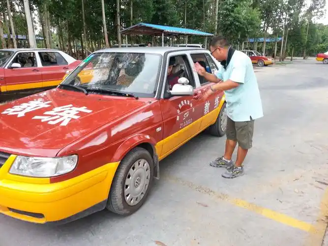 来驾校学车教练不怕你学不会,就怕你这样做