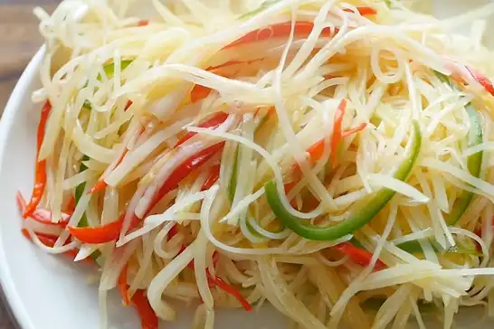 炒了20年酸辣土豆丝,才知道要倒3次醋,难怪之前炒的不脆还不香_小火_