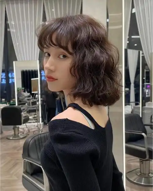 女人40发型别乱剪这3种很适合做完大不一样