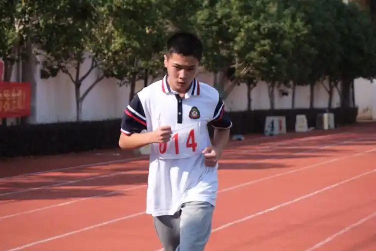 无运动,不青春——记我们初中生活中的第一次运动会