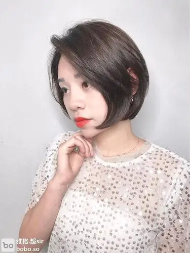 圆脸适合的短发发型让你显瘦一整夏