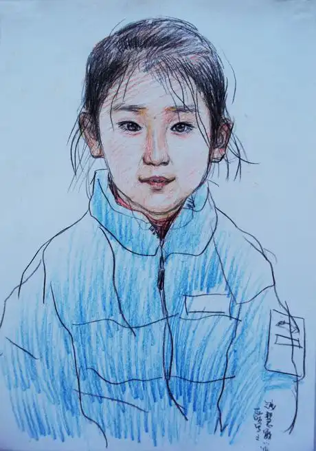 还是在十五年前,画家老师强东昕,课余给可爱的小学生们画了不少的人物