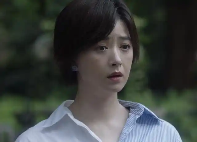 电视剧小舍得田雨岚扮演者蒋欣职业穿搭图片