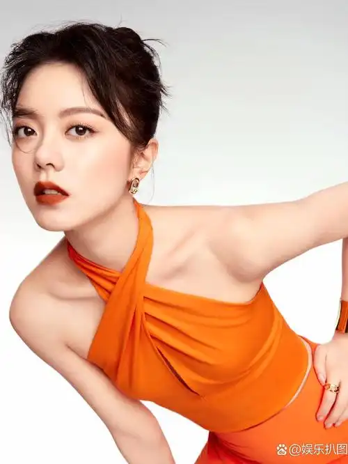 敢于尝试不同风格的勇敢女孩:赵今麦展现独特魅力-度小视