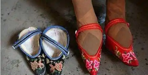 三寸金莲却是一种变态的美