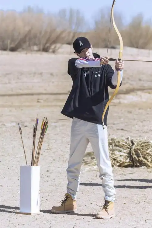 范丞丞回应"卖惨":做范冰冰弟弟很自豪,参加综艺是为留住粉丝