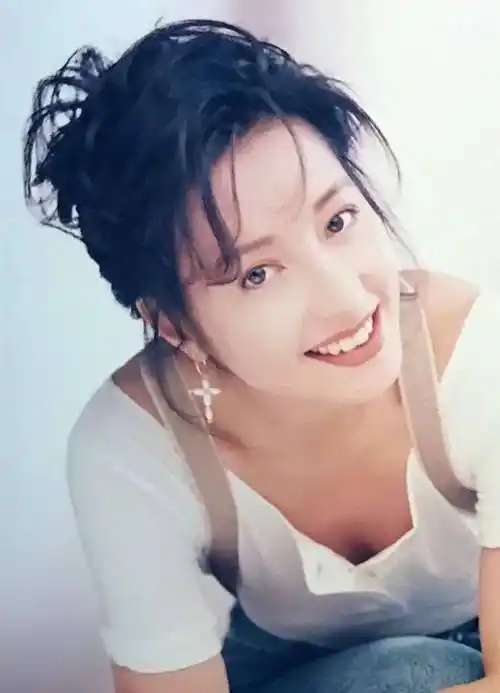 香港90年代著名女歌手病逝终年58岁抗癌大半年今早睡梦中离世