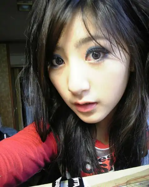 大眼睛非主流mm_非主流美女_美桌网