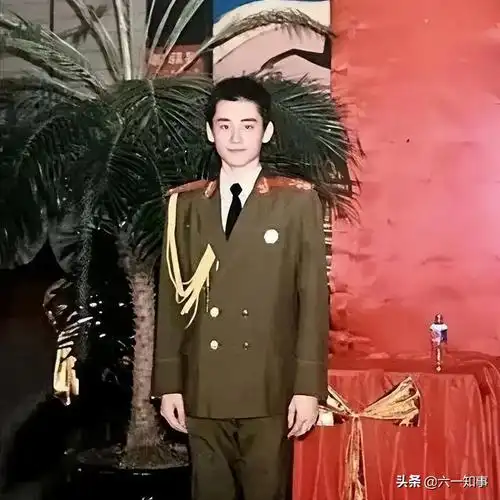 身高一米八几还能唱能跳,孙俪被年轻帅气的钱枫所吸引,两人情窦初开