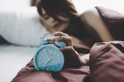 四宫格梦中惊醒图片