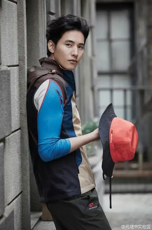 元斌现在简直和陈坤一毛一样