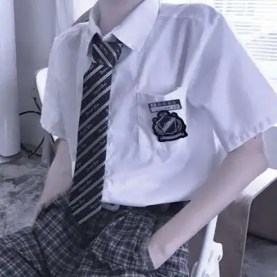 校园制服身段男/图源dt罪恶/礼尚_男生头像_我要个性网