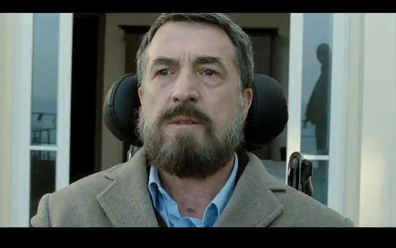 电影《触不可及》片段