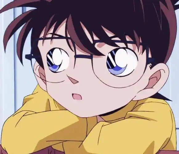 柯南的表情好可爱啊(≧63≦)