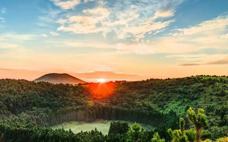 2020--三星suhd量子点电视hdr1000逆光测试影片